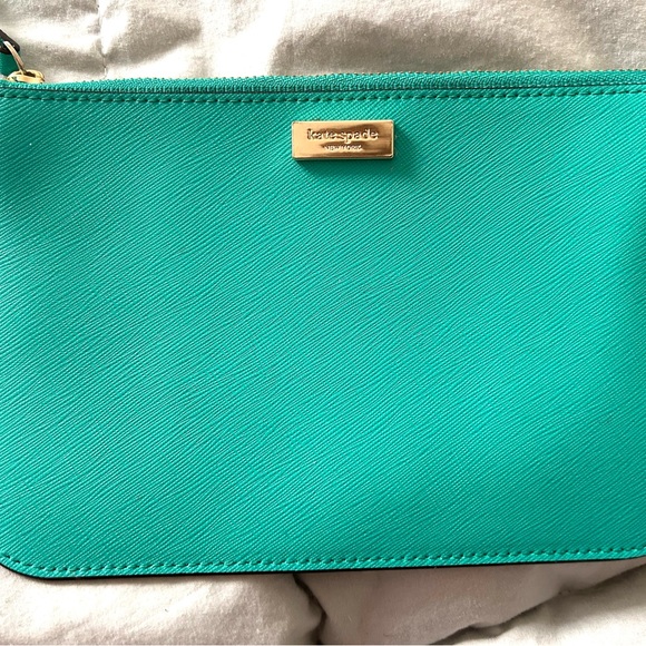 NWOT - Kate Spade Leather Wristlet, Purse, or Wallet - Picture 4 of 12